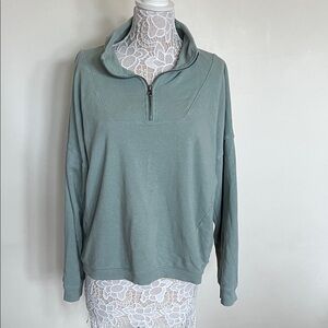 American Eagle Outfitters Green Half-Zip Sweatshirt